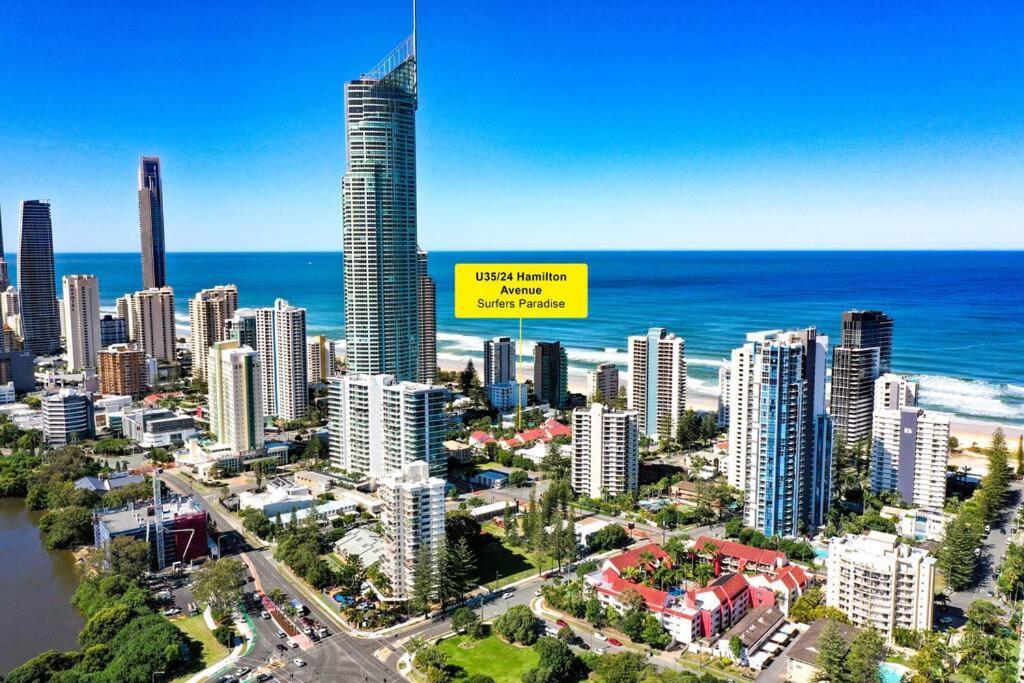 Surfers Paradise Beachside Retreat * Gold Coast