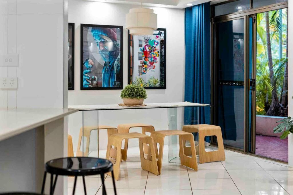 Surfers Paradise Beachside Retreat Gold Coast